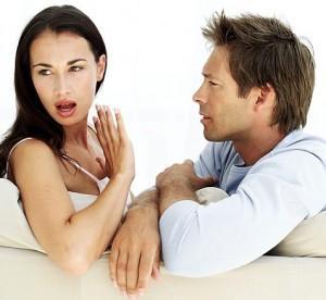 Errores al coquetear a un hombre en la primera cita