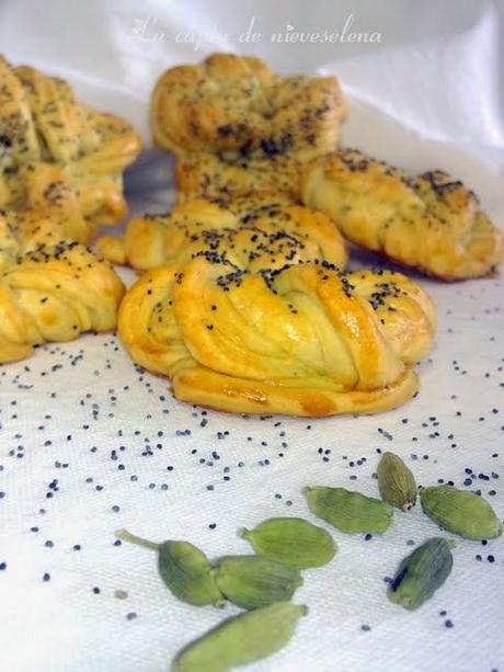 Caracolas de cardamomo y semillas de amapola