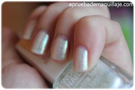 Colaboración Primavera con Isadora Swatch 5 del esmalte de uñas Wonder Nail tono 777 Dragonfly de Isadora