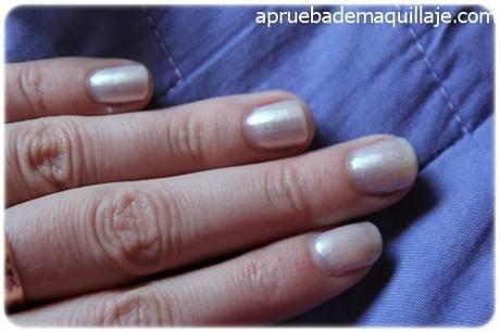 Colaboración Primavera con Isadora Swatch 3 del esmalte de uñas Wonder Nail tono 777 Dragonfly de Isadora