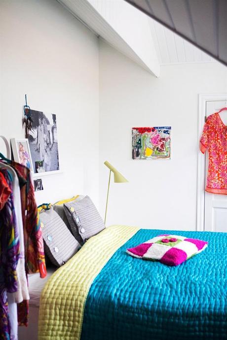 ESTILO ESCANDINAVO CON MUCHO COLOR ESTILO ESCANDINAVO CON MUCHO COLOR