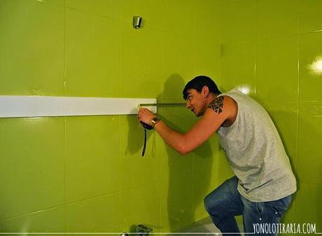Vamos a tunear el baño. Capítulo 6. Tapar cenefa y fabricar barra de cortina Vamos a tunear el baño. Capítulo 6. Tapar cenefa y fabricar barra de cortina