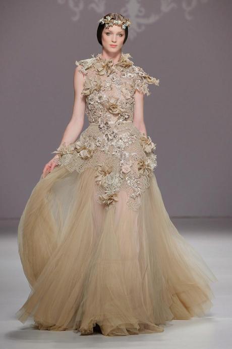 La firma de moda nupcial M&M nos presenta una colección romántica y vintage para el 2015