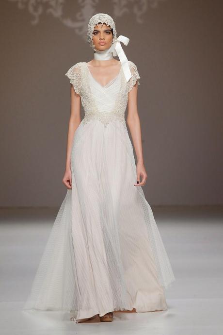 La firma de moda nupcial M&M nos presenta una colección romántica y vintage para el 2015