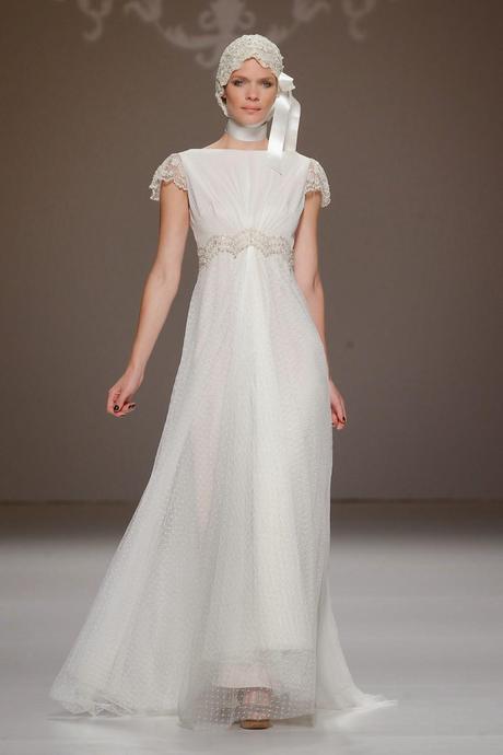 La firma de moda nupcial M&M nos presenta una colección romántica y vintage para el 2015