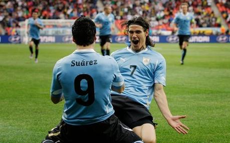 Suárez y Cavani lideran una potente Uruguay