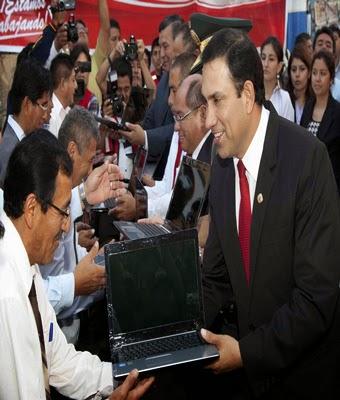 CONTINUA PROGRAMA “UNA LAPTOP POR MAESTRO” QUE PROMUEVE EL GORE LIMA…