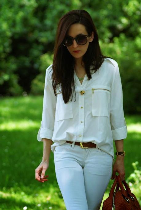 All white Me gustan los extremos cuando hablamos de vesti...