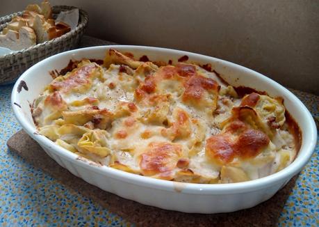 Pasta gratinada en salsa de coliflor con nueces