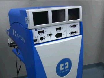 Inauguran un moderno quirofano en el hospital Garrahan.