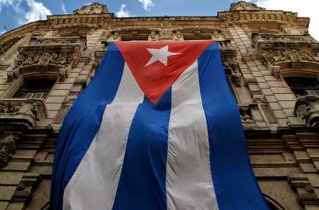 Cuba reanudará servicios consulares para viajes desde EE UU