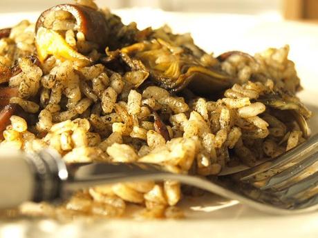 Arroz con chipirones y alcachofas