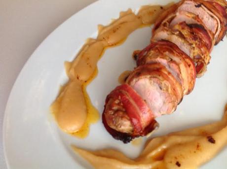 Solomillo de cerdo a la mostaza con puré de manzana