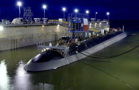 Submarino Clase Virginia en flotabilidad en los Astilleros