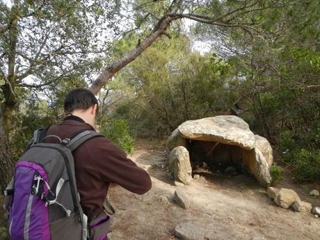 Dolmen de Céllecs o Cabana del Moro. Serralada Litoral