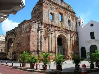 Convento Santo Domingo, Casco viejo, Panamá, round the world, La vuelta al mundo de Asun y Ricardo, mundoporlibre.com