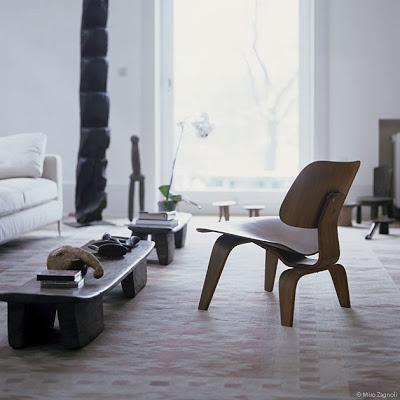 EAMES CHAIR