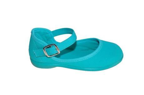 YA NO QUIERO ESE VESTIDO y CALZADO DE LONA