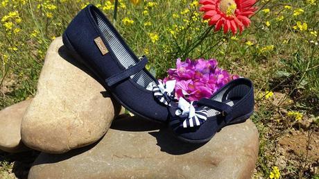 YA NO QUIERO ESE VESTIDO y CALZADO DE LONA