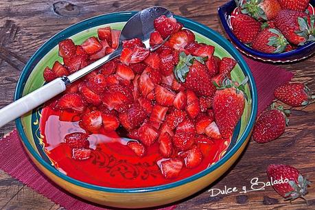 FRESAS EN SU JUGO