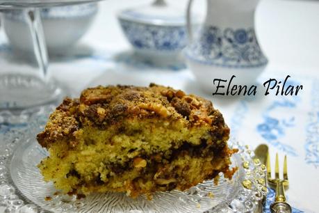 Coffee cake con streusel de nueces y chips de chocolate con leche