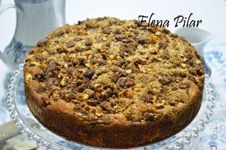 Coffee cake con streusel de nueces y chips de chocolate con leche