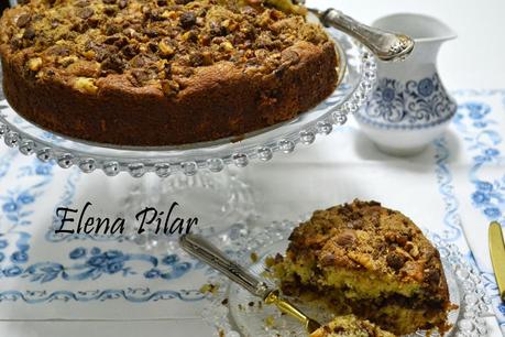 Coffee cake con streusel de nueces y chips de chocolate con leche