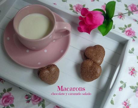 Macarons de chocolate y caramelo salado (corazones para San Valentín y cajita de regalo)
