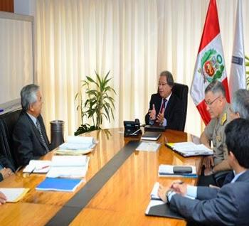 Para reforzar la seguridad ciudadana en el norte chico. MINISTRO DEL INTERIOR SE REÚNE CON ALCALDE DE BARRANCA…