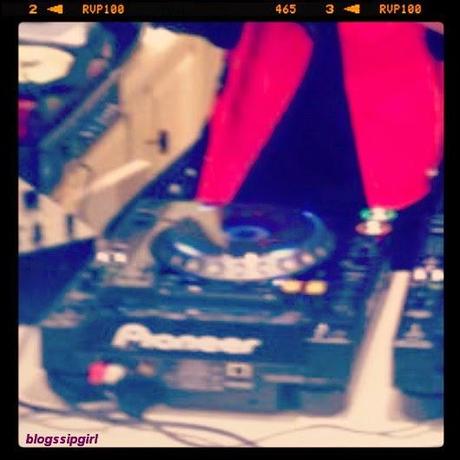 S. HA ESTADO ALLI: ARISTOHOUR DE ARISTOCRAZY