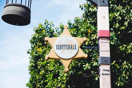 Scottsdale-Levis-Stripes-Oysho-Outfit-Road_Trip-Arizona-Collage_Vintage-48