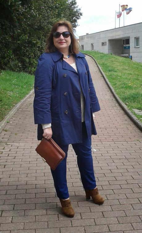 A mi estilo: Trench azul marino