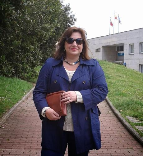 A mi estilo: Trench azul marino