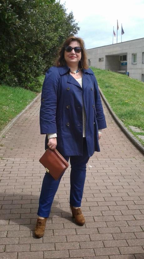 A mi estilo: Trench azul marino