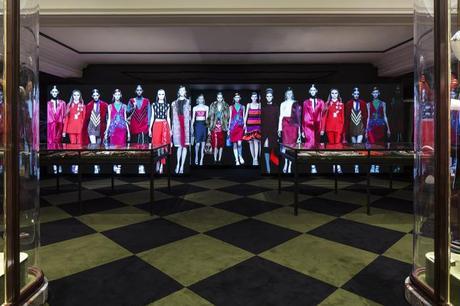 Pradasphere: Bienvenidos al Universo Prada 06-BackWall