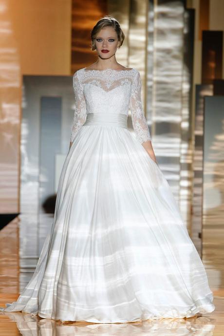 Miquel Suay con su colección 2015 nos transporta a una época llena de sensualidad: los Felices Años Veinte