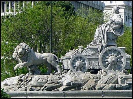 Madrid. Cibeles vs Neptuno.