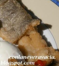 BACALAO FRITO CON ENSALADA DE PATATA Y ESCALIVADA