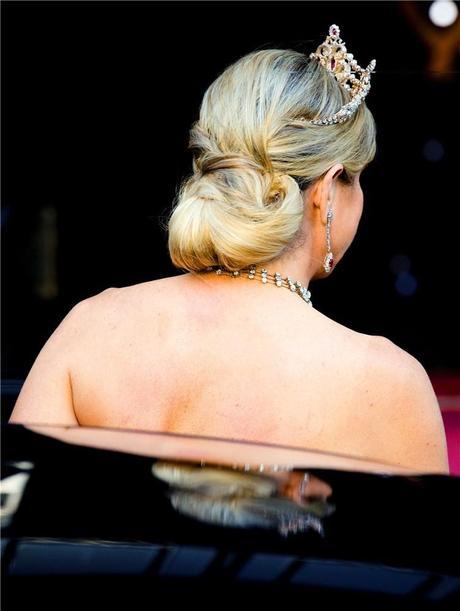 Máxima de Holanda en gala con cuerpo diplomático