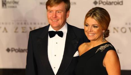 Máxima de Holanda en gala con cuerpo diplomático