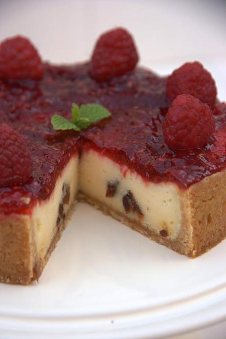 Tarta de queso con mermelada de frambuesa