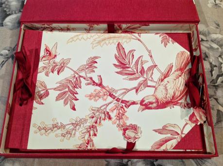 Conjunto de libro de firmas y caja a juego para boda