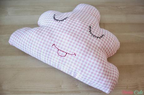 DIY Cojín con forma de nube