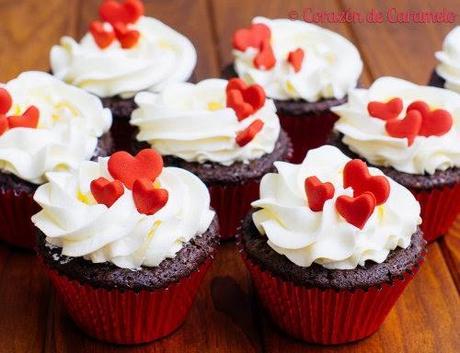 8 RICOS CUPCAKES 8 RICOS CUPCAKES