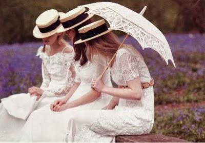 Novias con canotiers