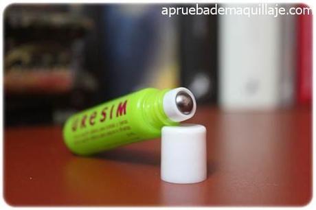 Roll-on eyelift con cafeína de Uresim Aplicador del antiojeras Roll-on eyelift con cafeína de Uresim
