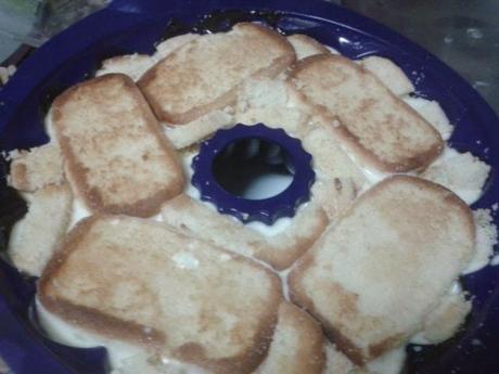 Bizcoflan de nubes y melocotón en almíbar (Microondas)