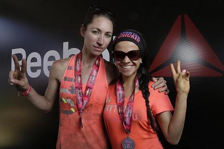 Tara Stiles, Embajadora Reebok yoga y Miryam Morales en la Spartan Race Chicked