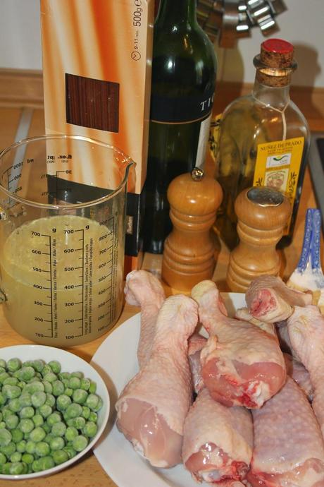 Jamoncitos de pollo al Jerez con espaguetis de guindilla