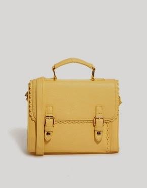 Pon un toque de color con los bolsos de Asos.